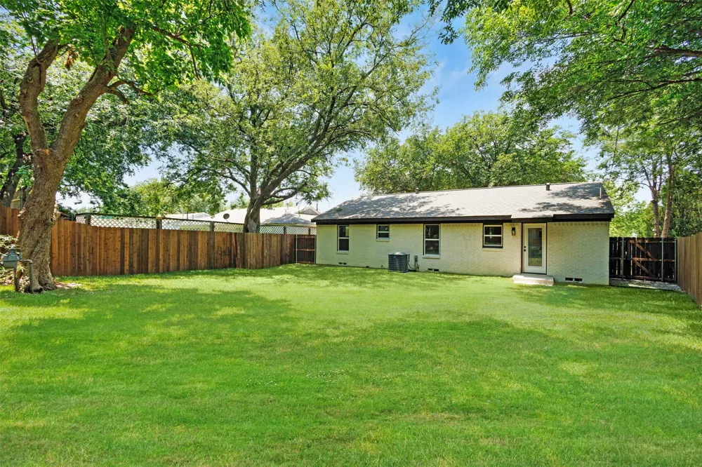 2648 Springvale Drive Farmers Branch, TX 75234