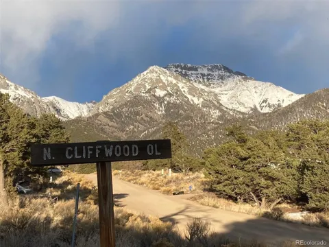 745 Cliffwood