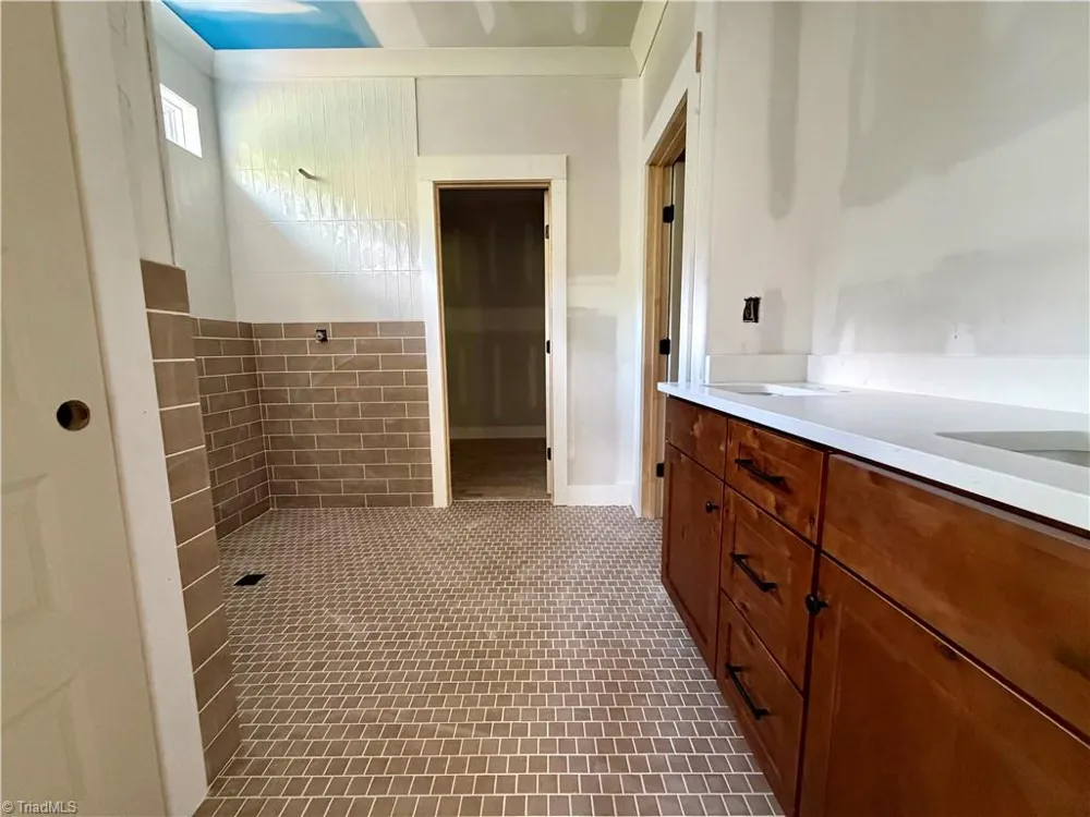 4150 Clinard Road Clemmons, NC 27012