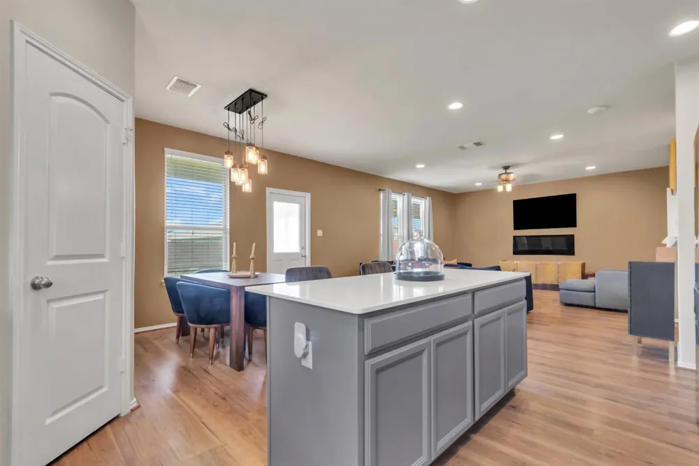11701 Jackson Falls Way Manor, TX 78653
