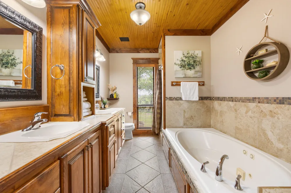544 River View Drive Johnson City, TX 78636