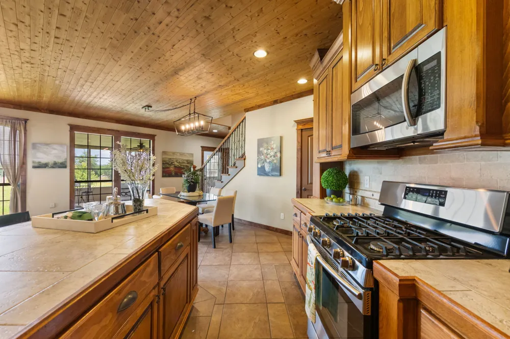 544 River View Drive Johnson City, TX 78636