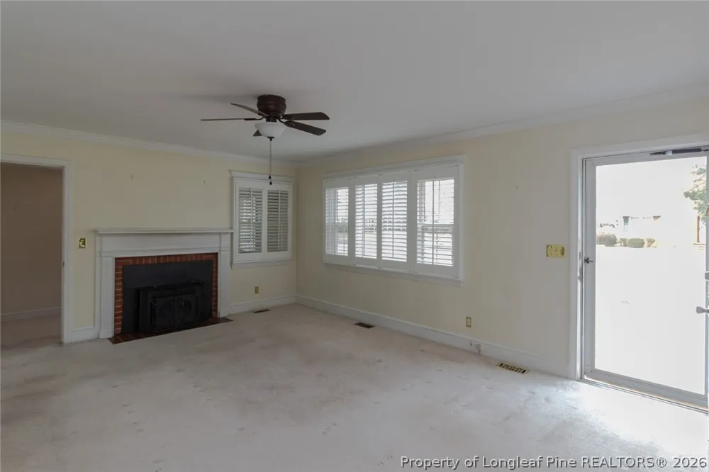 717 W Cutlar Street St Pauls, NC 28384