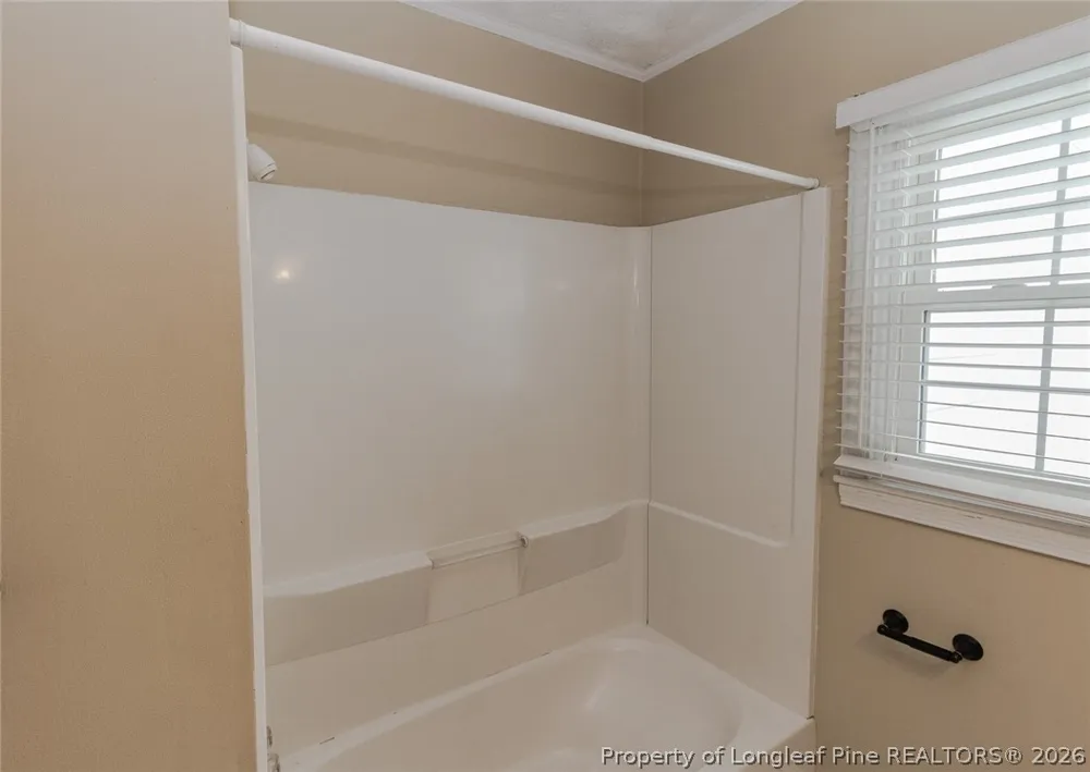 717 W Cutlar Street St Pauls, NC 28384