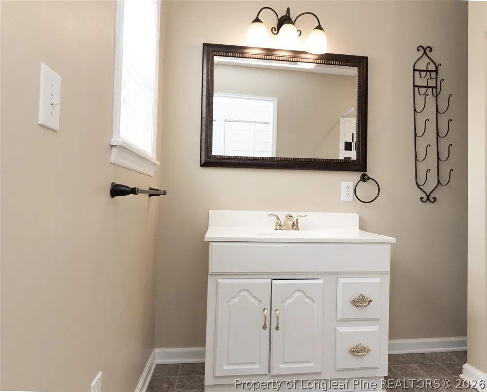 717 W Cutlar Street St Pauls, NC 28384