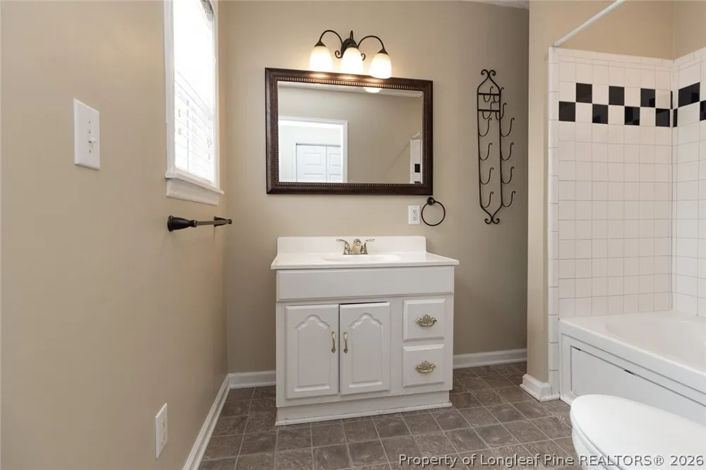 717 W Cutlar Street St Pauls, NC 28384