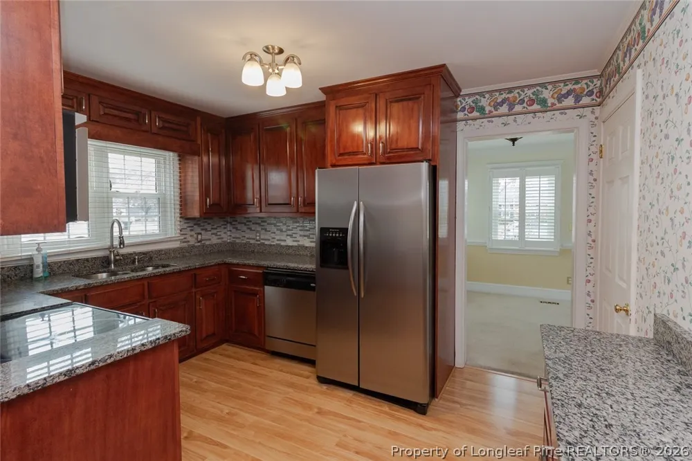 717 W Cutlar Street St Pauls, NC 28384