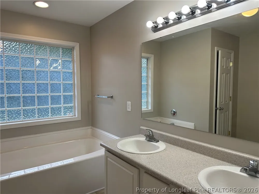 3679 Pioneer Drive Hope Mills, NC 28348
