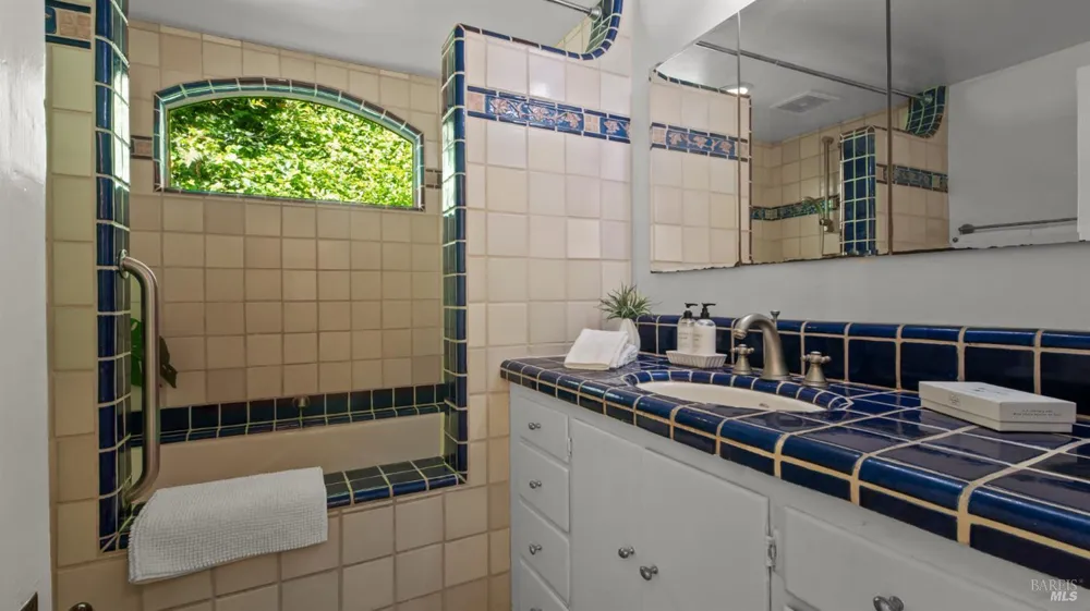 185 Tamal Road Forest Knolls, CA 94933