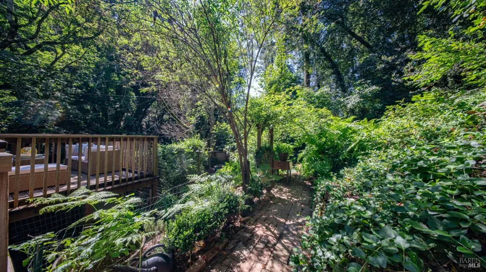 185 Tamal Road Forest Knolls, CA 94933