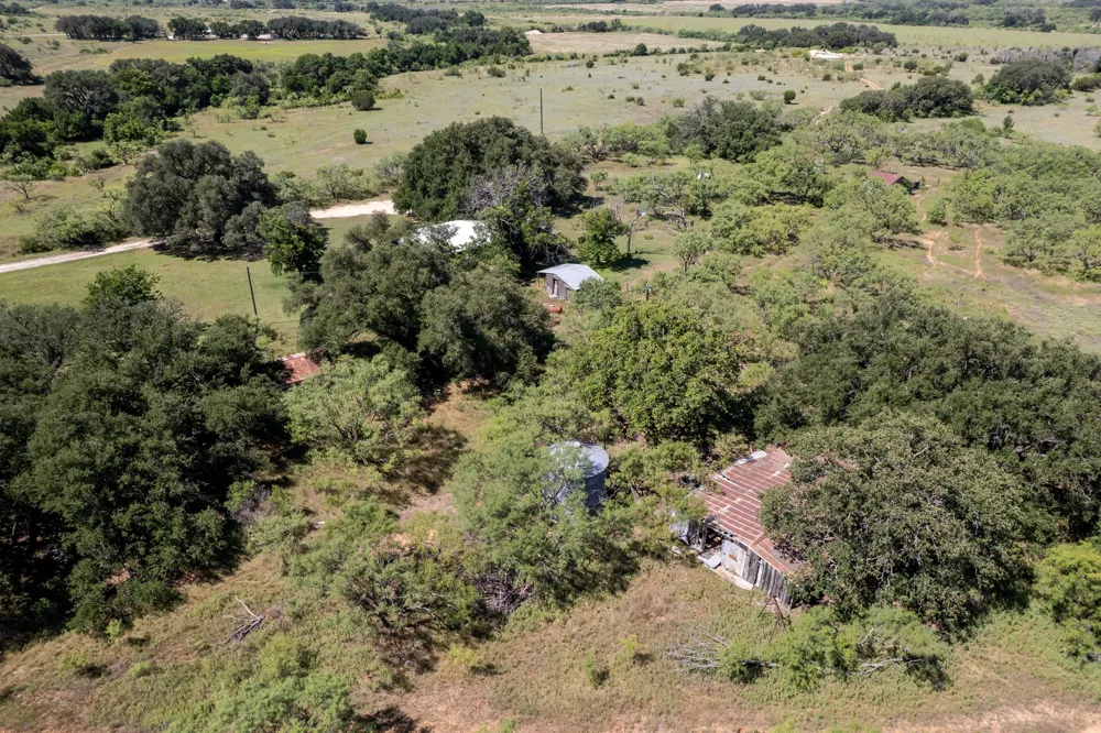 1570 FM 2805 Talpa, TX 76882