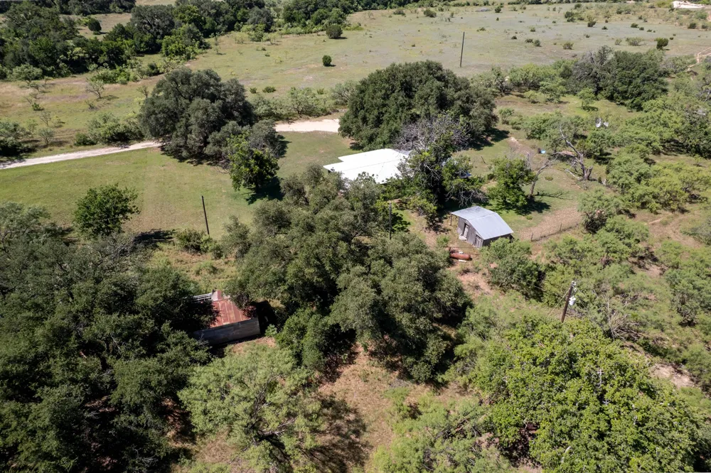 1570 FM 2805 Talpa, TX 76882