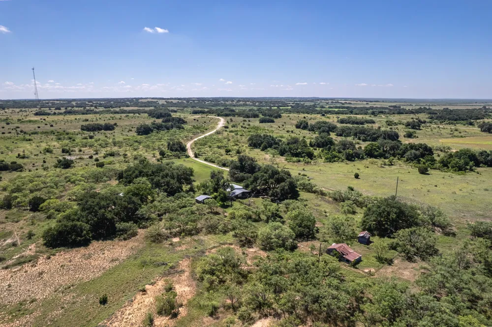 1570 FM 2805 Talpa, TX 76882