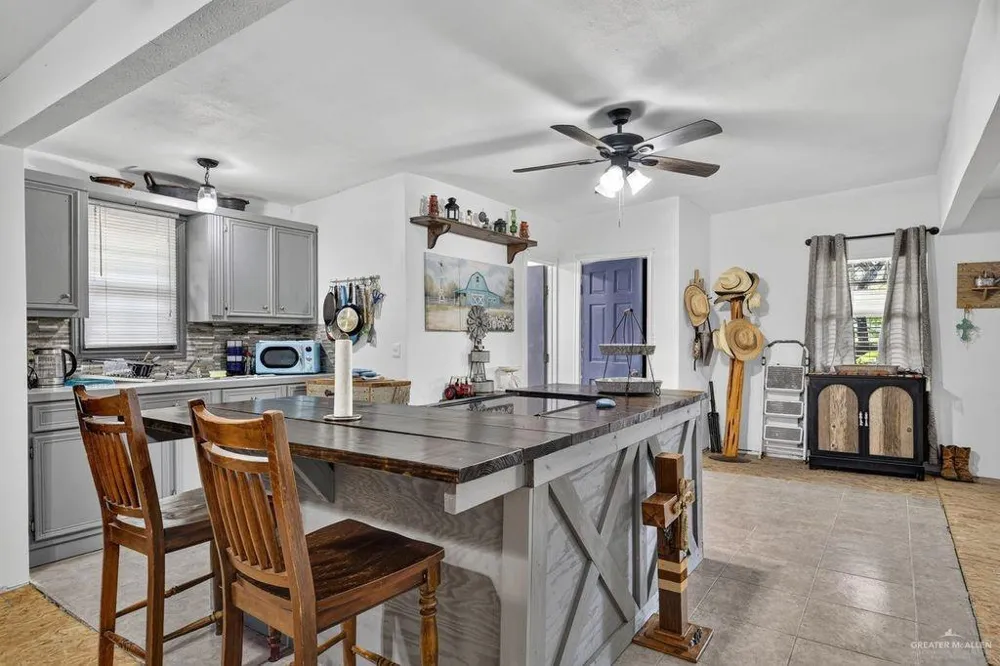 12906 8th Street Hargill, TX 78549