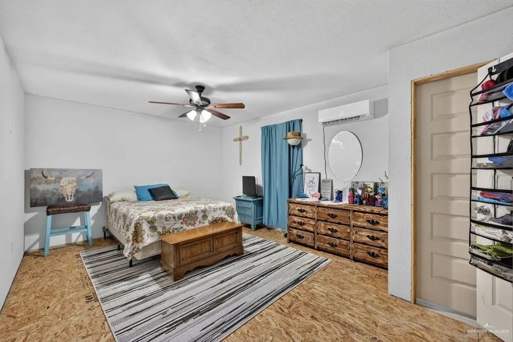 12906 8th Street Hargill, TX 78549