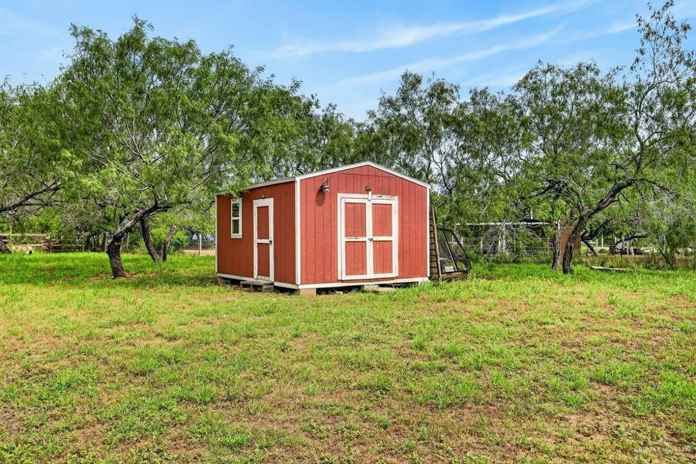12906 8th Street Hargill, TX 78549