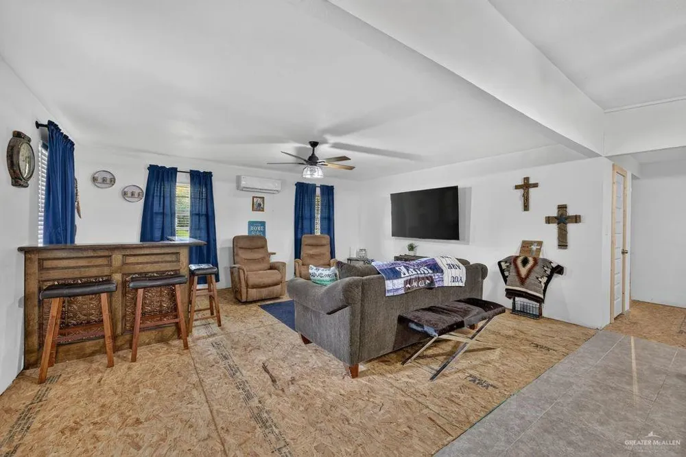 12906 8th Street Hargill, TX 78549