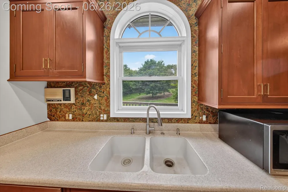 8114 Chilson Road Hamburg Township, MI 48169