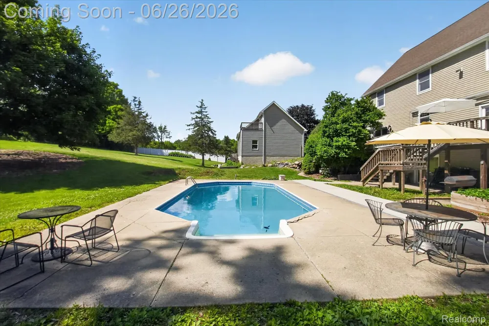 8114 Chilson Road Hamburg Township, MI 48169