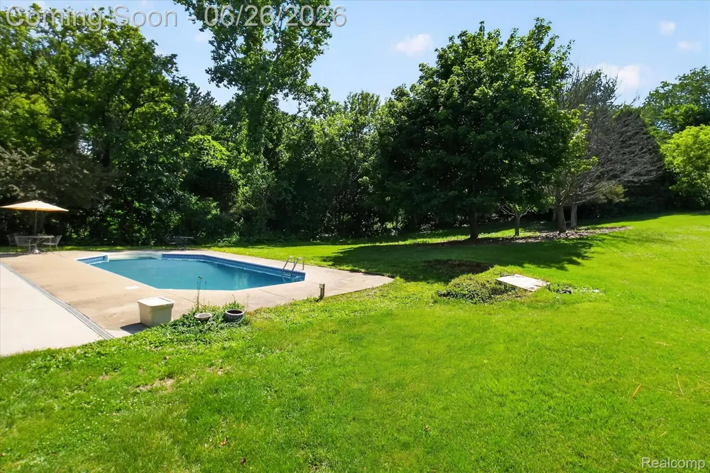 8114 Chilson Road Hamburg Township, MI 48169
