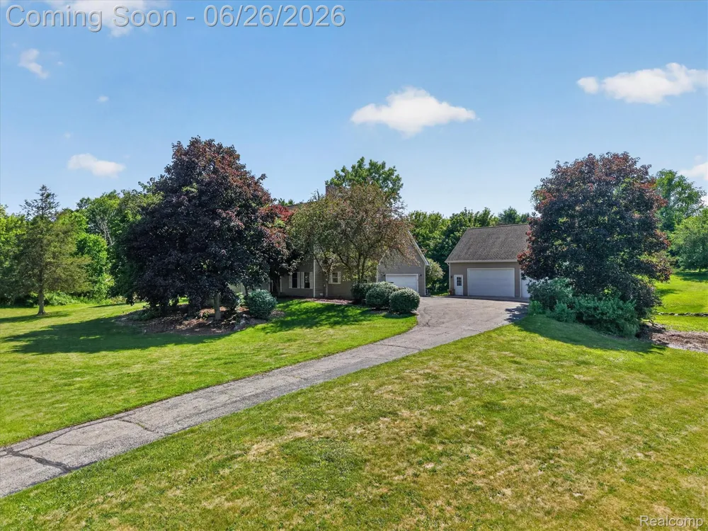8114 Chilson Road Hamburg Township, MI 48169