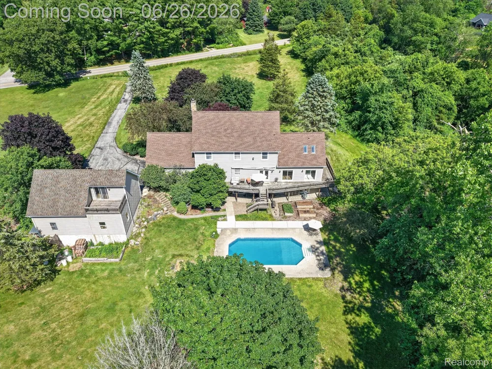 8114 Chilson Road Hamburg Township, MI 48169