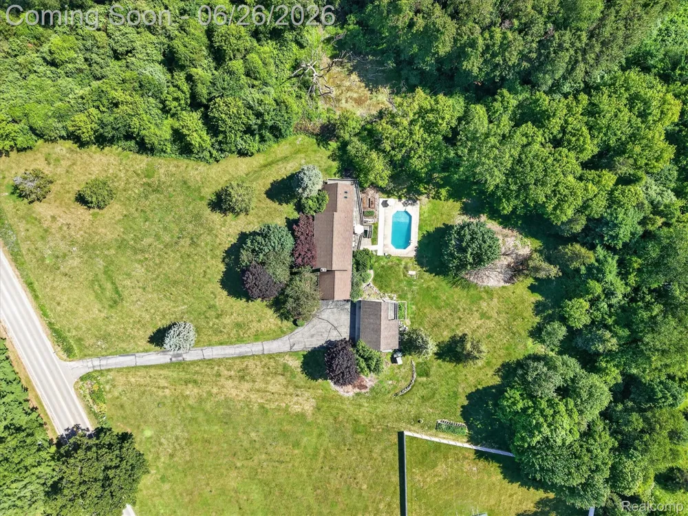 8114 Chilson Road Hamburg Township, MI 48169