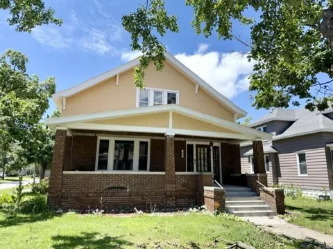 1607 6th Street