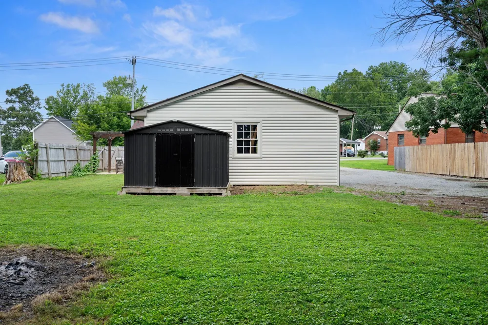 105 Billy Robb St Greenbrier, TN 37073