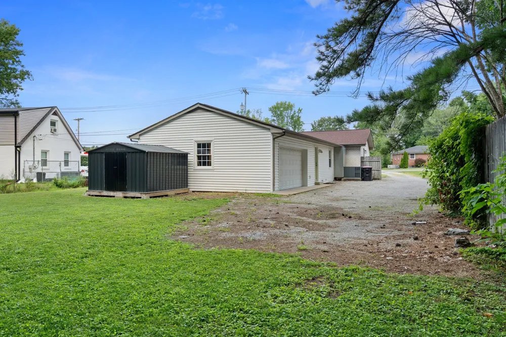 105 Billy Robb St Greenbrier, TN 37073