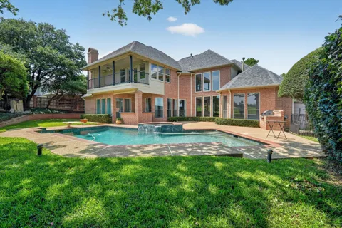 702 Buttermilk Drive