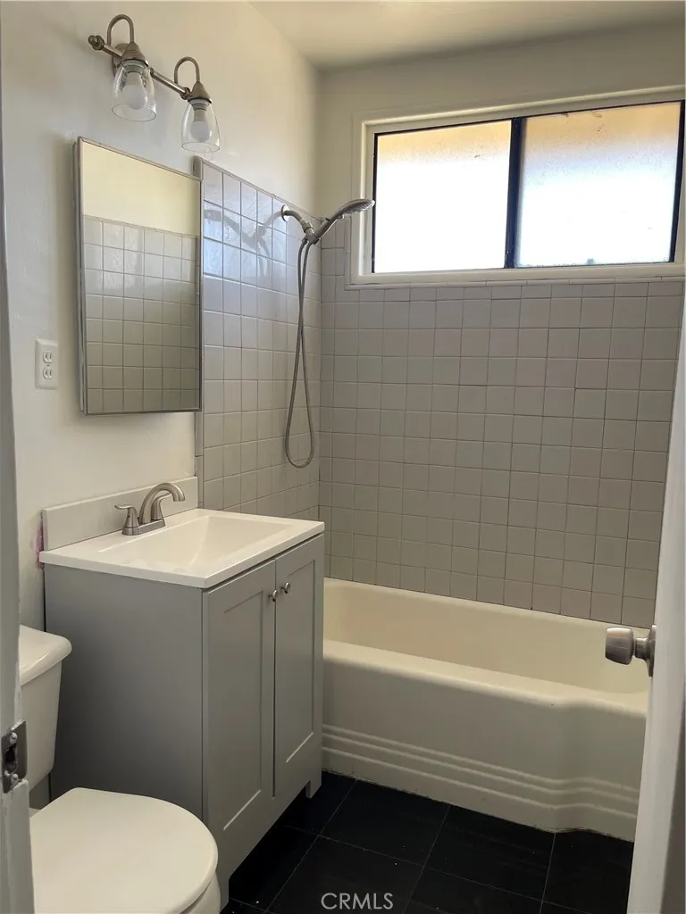 25437 Edgemont San Bernardino, CA 92404