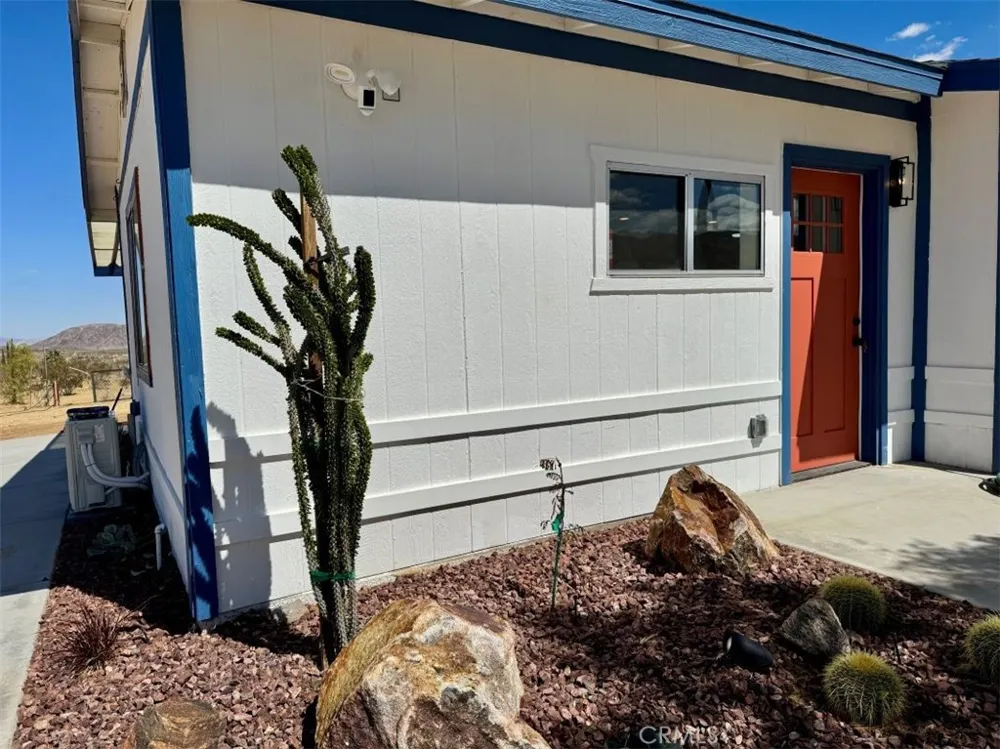2675 Geronimo Trail Landers, CA 92285