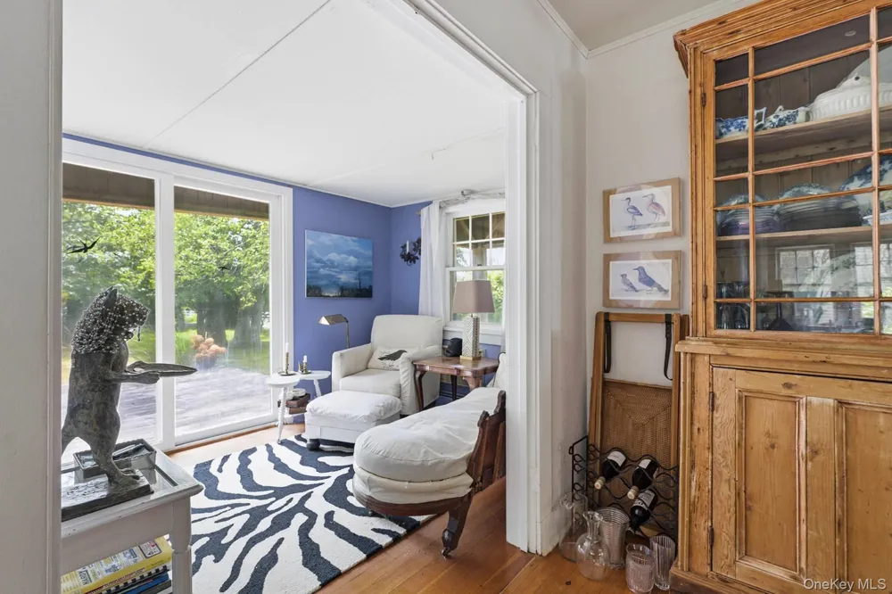 30 Edgemere Drive Southampton, NY 11968