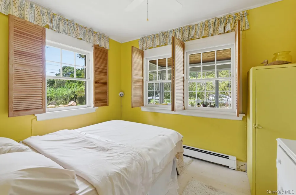 30 Edgemere Drive Southampton, NY 11968