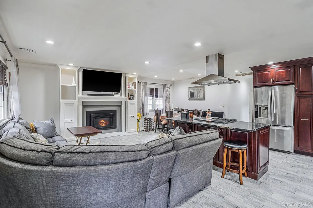 138 River Road Shirley, NY 11967