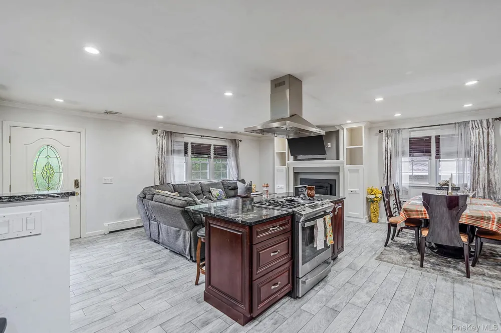 138 River Road Shirley, NY 11967