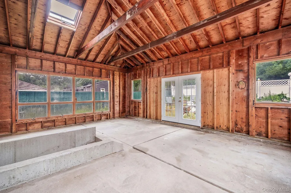 138 River Road Shirley, NY 11967