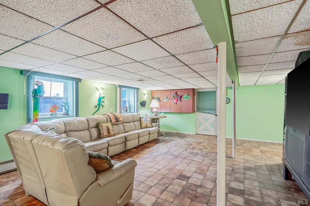 138 River Road Shirley, NY 11967
