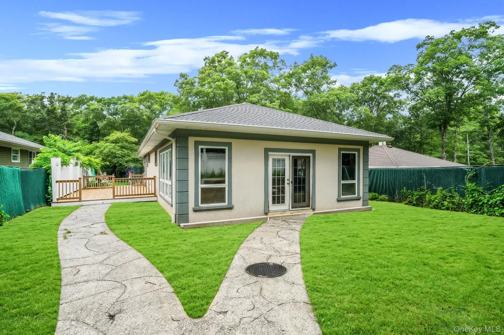 138 River Road Shirley, NY 11967