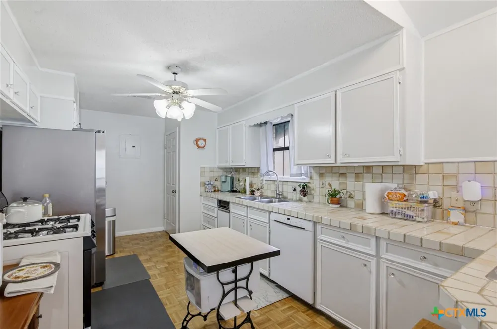 101 Maplewood Drive #20 Victoria, TX 77901