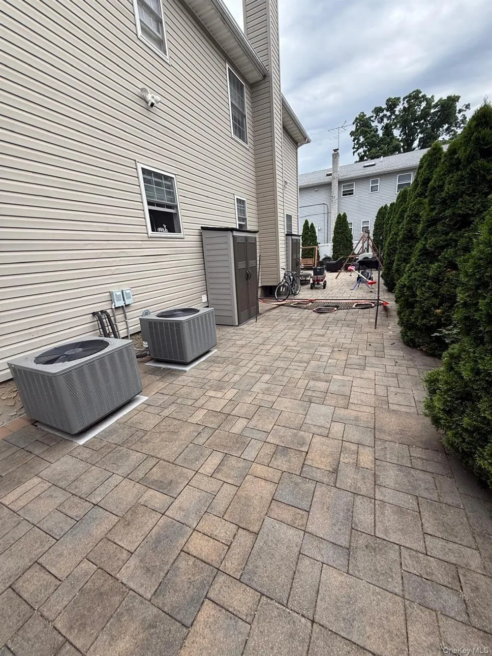 264 Doherty Avenue Elmont, NY 11003