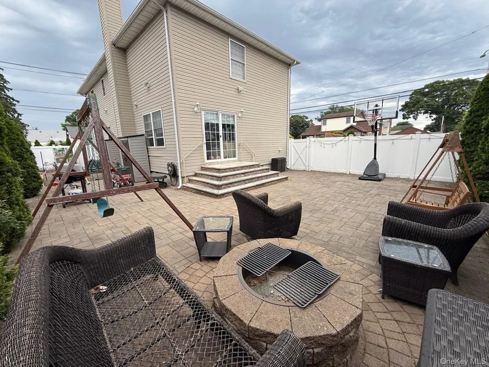 264 Doherty Avenue Elmont, NY 11003