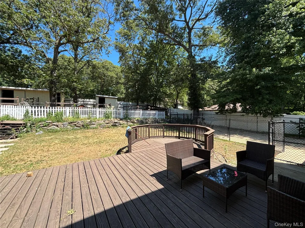 45 Croft Lane Smithtown, NY 11787