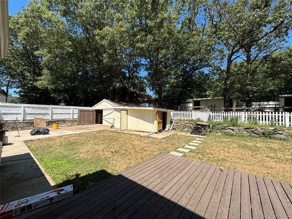 45 Croft Lane Smithtown, NY 11787