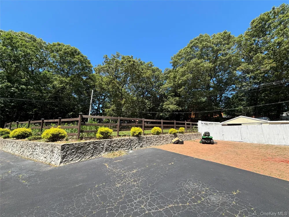 45 Croft Lane Smithtown, NY 11787
