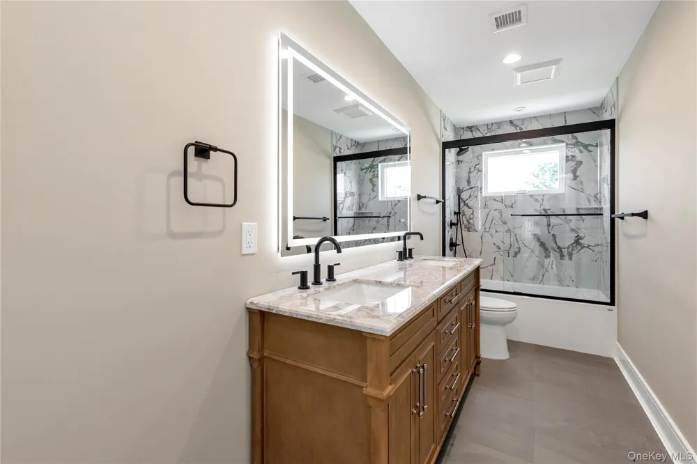 23 Garden Circle Syosset, NY 11791