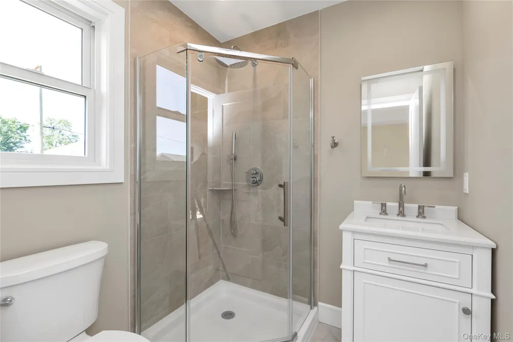 23 Garden Circle Syosset, NY 11791