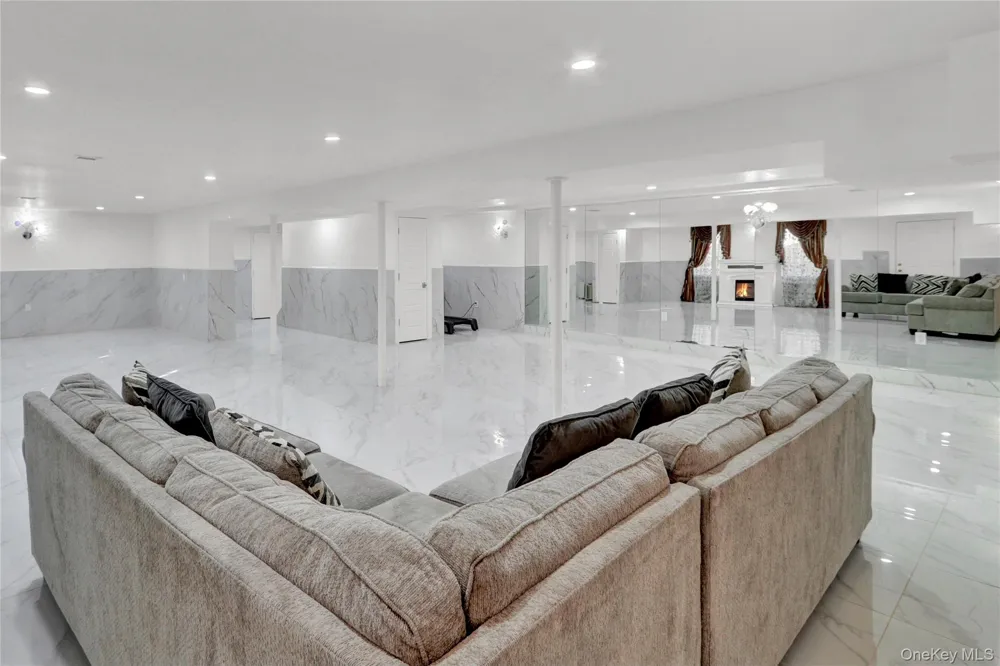 120 Majestic Drive Dix Hills, NY 11746