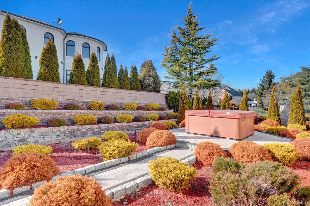 120 Majestic Drive Dix Hills, NY 11746